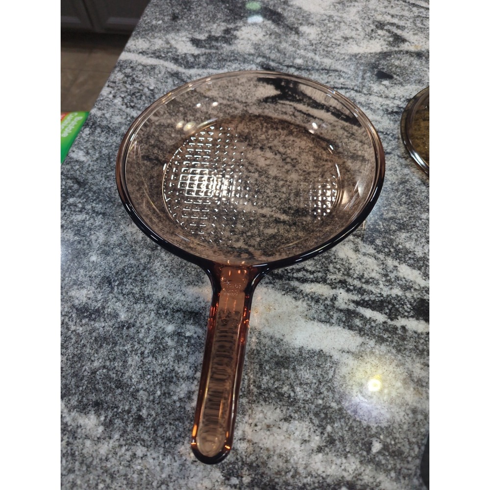Vintage Vision Corning Ware Amber 10'' Waffle Bottom Fry Pan Skillet